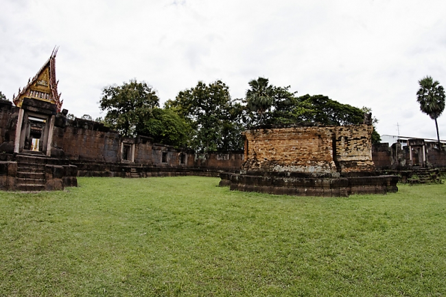 Prasat Sa Kamphaeng Yai-084